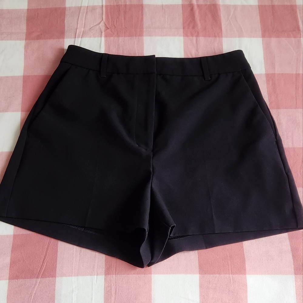 Classic women's shorts.  Black color.  Size 8. Express brand. NWOT